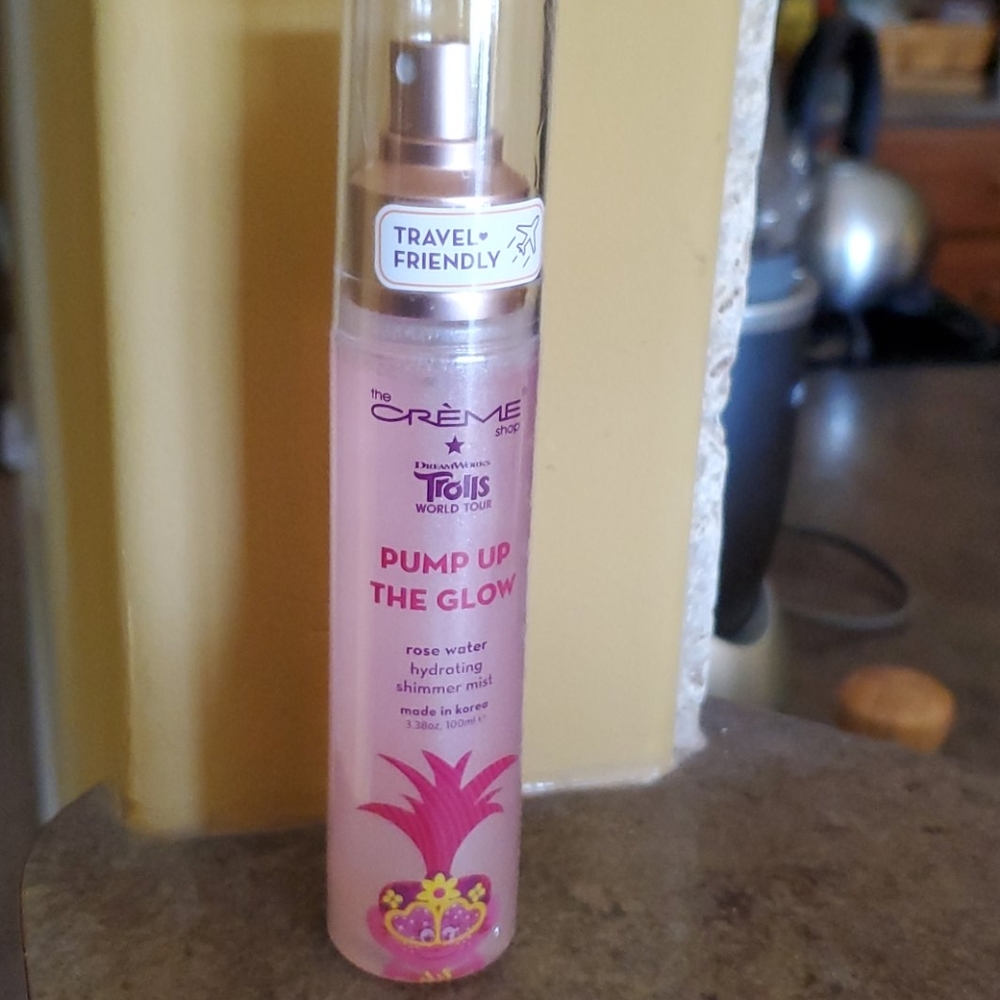 🦄 Creme Shop Shimmer Rose Water spray